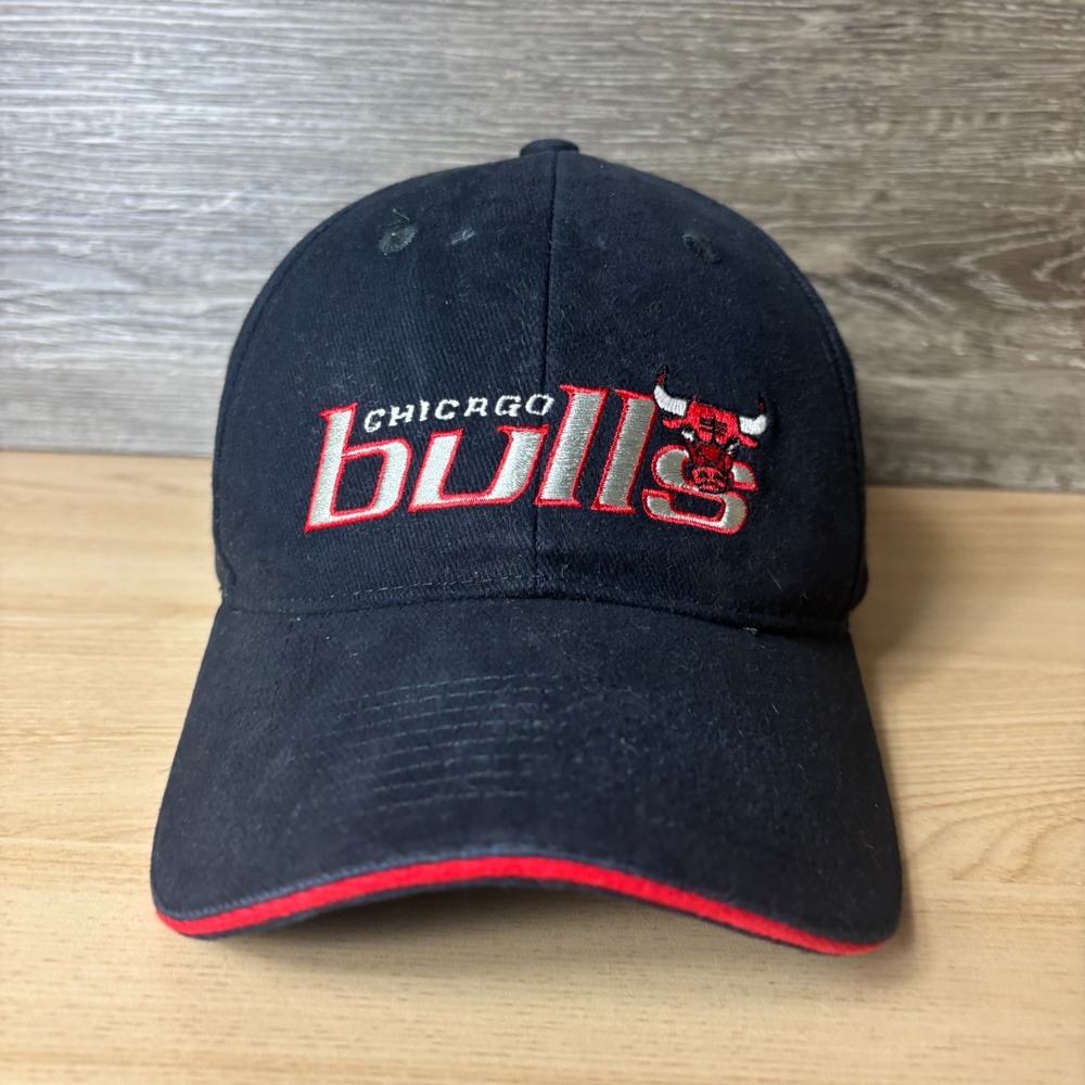 Vintage Chicago Bulls Hat Cap Strap Back Black NBA Basketball Adjustable